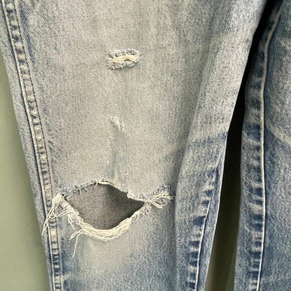 Wrangler Light Wash Distressed Jeans 35x36 Thrashed Destructed Mens 936 PWD - Picture 7 of 10